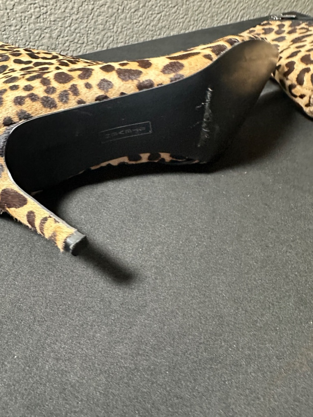 Steve Madden ( Steven) calf hair cheetah print booty boots size 8m - Picture 4 of 13